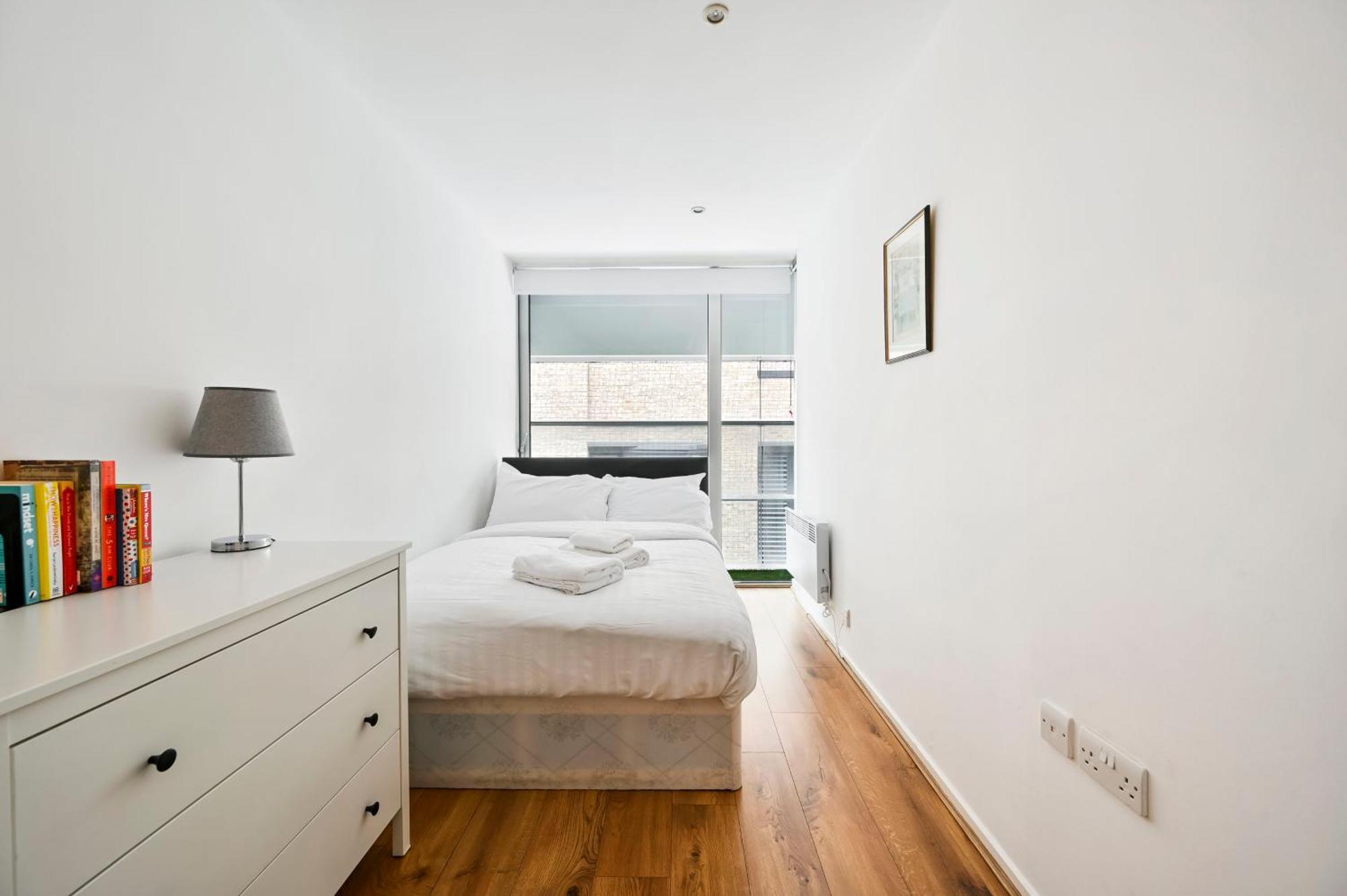 Lovely 2-Bed, Sleeps 6, Near Stratford Station & Abba Voyage, London Exterior photo